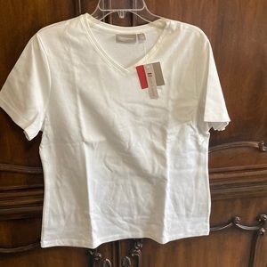 Ladies  White V neck shirt size XL